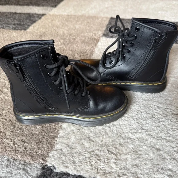 Dr. Martens 1460 Softy T Leather Lace Up Boots- kids size 11 - Picture 3 of 8